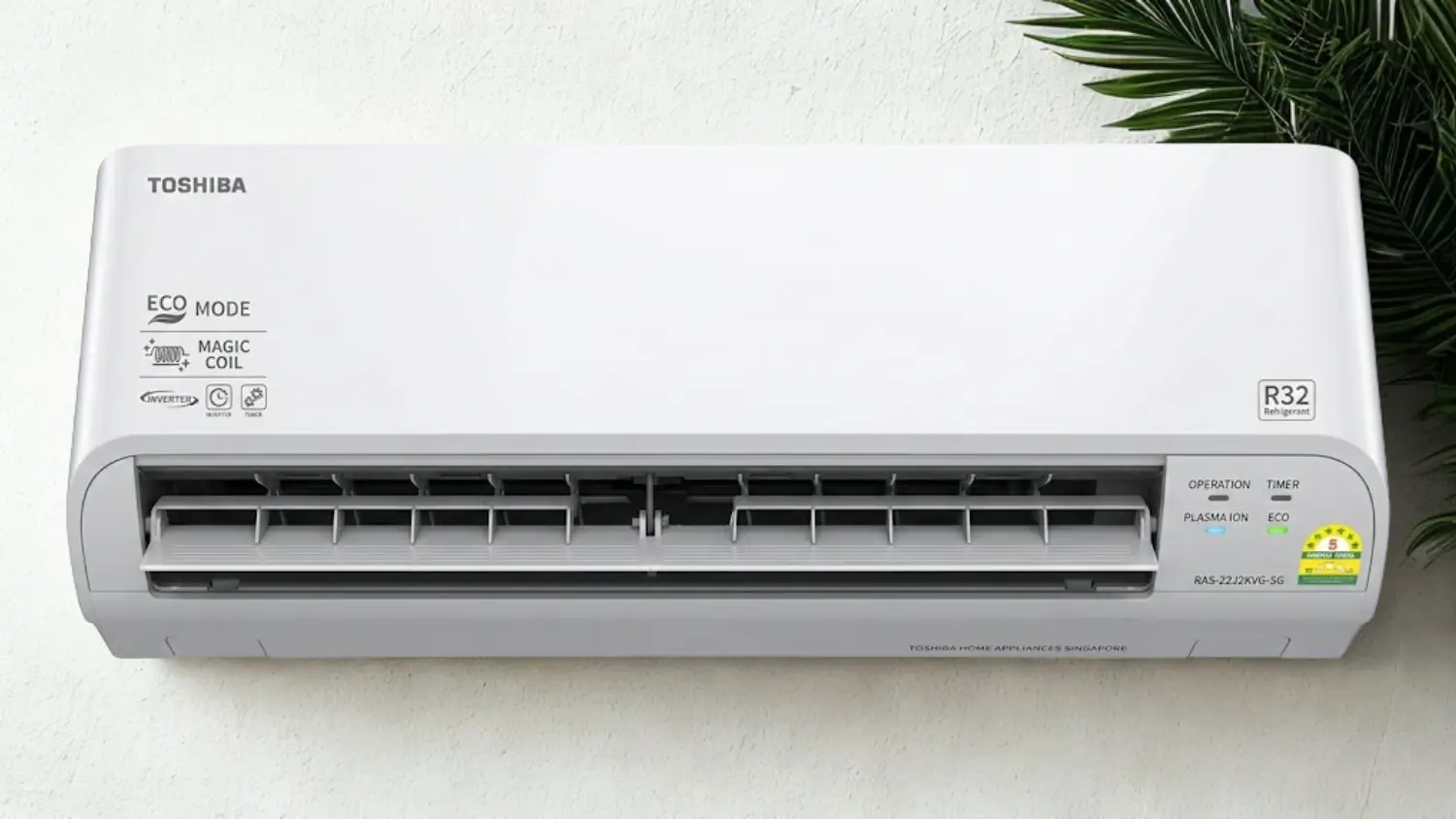 Professional Toshiba technician servicing unit